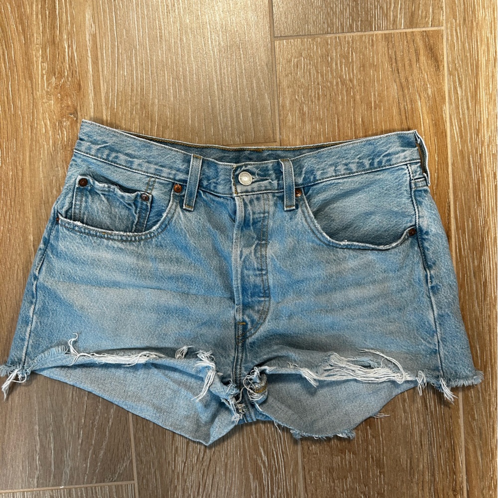Levi’s 501 Cutoff Jean Shorts